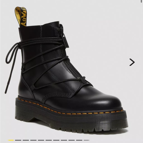 Dr. Martens - Picture 4 of 9
